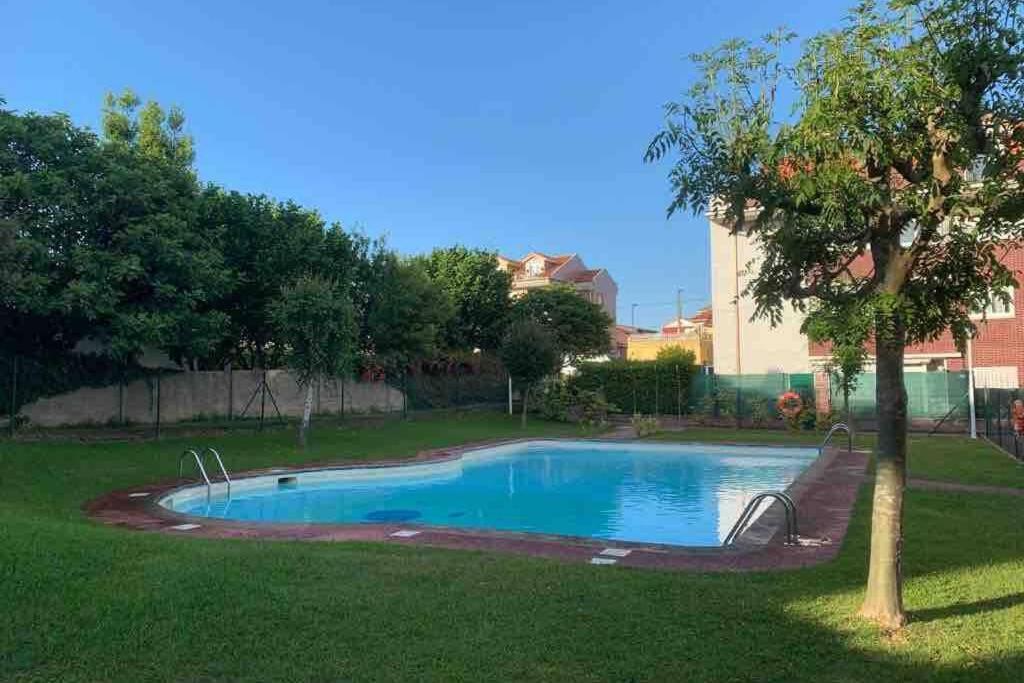 Garaje Y Piscina Comunitaria! Apartment Suances Exterior photo